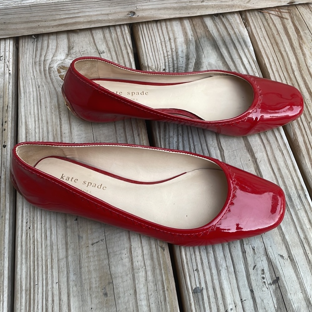 ♠️ EUC- Kate Spade Red Patent Leather Square Toe Ballet Flats Size 6.5M